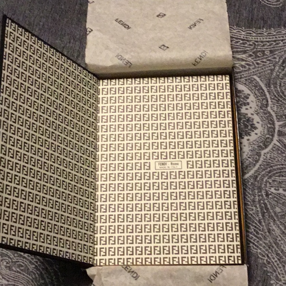 Fendi Address Book - Picture 2 of 4